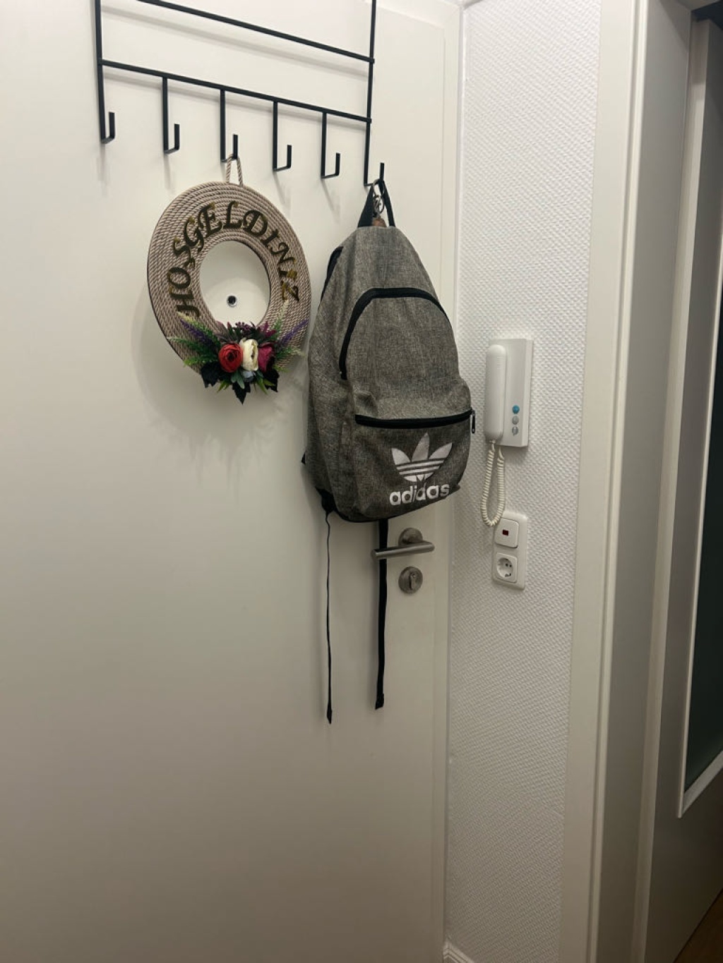 1-Zimmer-Wohnung Rheinhausen-Mitte Hochemmericher Straße - Haustür