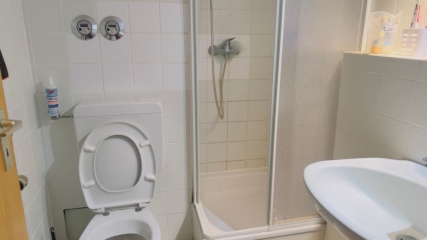 Anzeigenbild: Two room kitchen bathroom