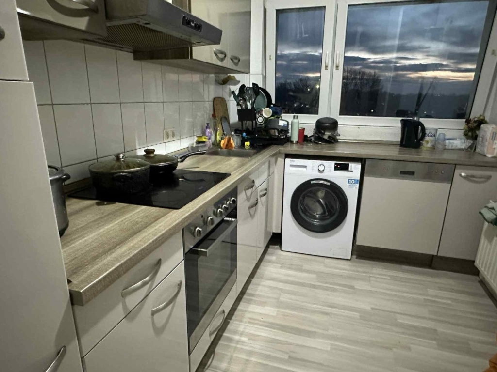 Wir vermieten 2 Zimmer in einer 3-Zimmer-Wohnung für 2,5 Monate zur Untermiete.Nur für Frauen Oder Ehepaar (Ehemann & Ehefrau) – Altenessenerstr, 45326 Essen Altenessen – Vorschaubild 11