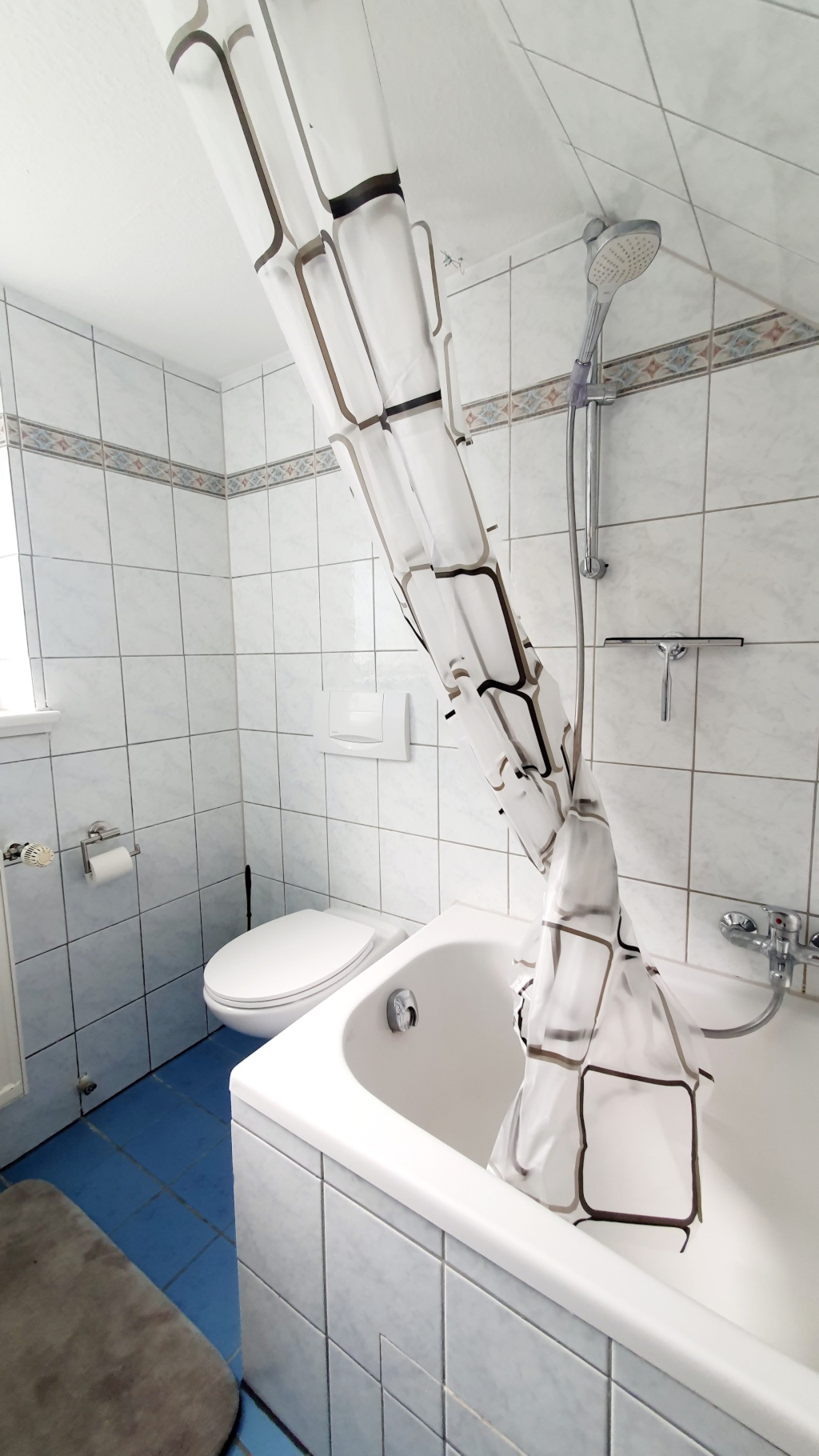 Renoviertes, helles, möbliertes 1,5 Zi. Apartement mit neuer Küche und Balkon – Lämmleshalde 33, 70376 Stuttgart Bad Cannstatt – Vorschaubild 7