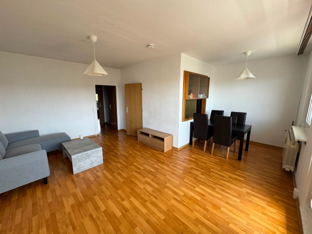 Helle vollmöblierte 3 Zimmer Dachgeschosswohnung ab 09/2026 – Massower Straße, 10315 Berlin Friedrichsfelde – Vorschaubild 4