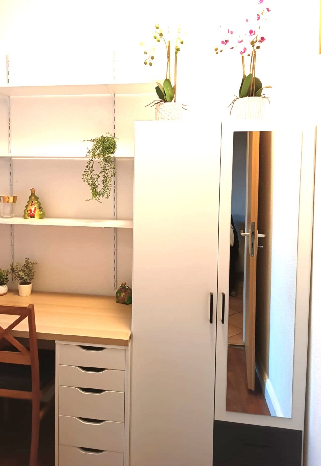 WG-Zimmer Großes und Kleines WG Zimmer Möbliert 590 und 450 Euro Inkl aller Kosten NK Strom, Heizung Küche Bad Mitbenutzung – Schützenhofstr. 12, 51063 Köln Mülheim – Vorschaubild 9