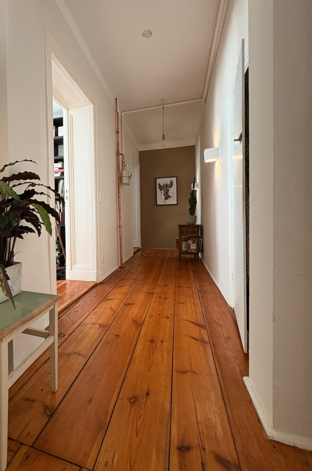 Zwischenmiete 6 Monate (Nov–Apr): Möblierte Altbauwohnung mit Balkon & Kamin im Bergmannkiez | 6-month furnished sublet: period apartment with balcony & fireplace – Solmsstrasse, 10961 Berlin Kreuzberg – Vorschaubild 5