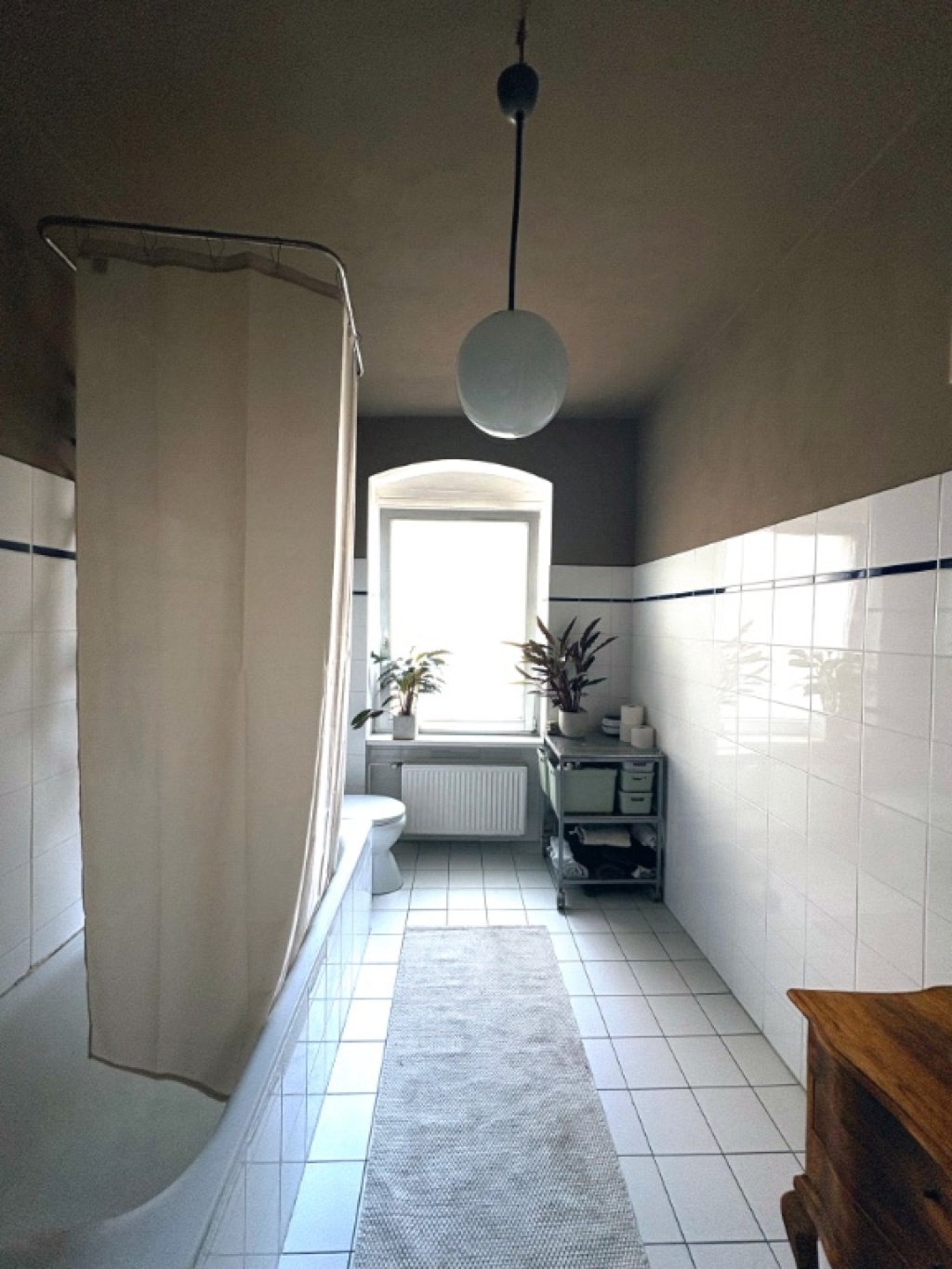 Zwischenmiete 6 Monate (Nov–Apr): Möblierte Altbauwohnung mit Balkon & Kamin im Bergmannkiez | 6-month furnished sublet: period apartment with balcony & fireplace – Solmsstrasse, 10961 Berlin Kreuzberg – Vorschaubild 11