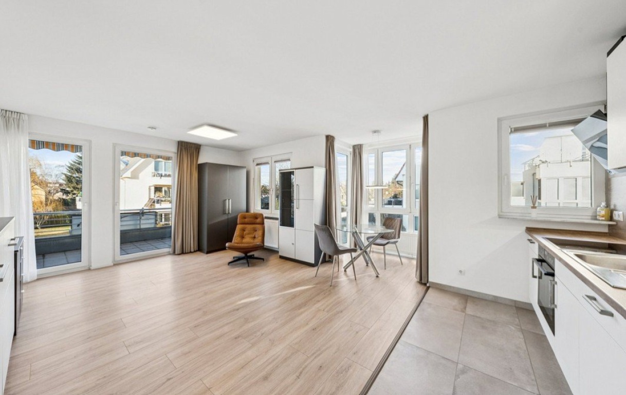 Möbilierte Einzimmerwohnung mit Balkon direkt an der S2 – Alt Lichtenrade 74, 12309 Berlin Lichtenrade – Vorschaubild 9