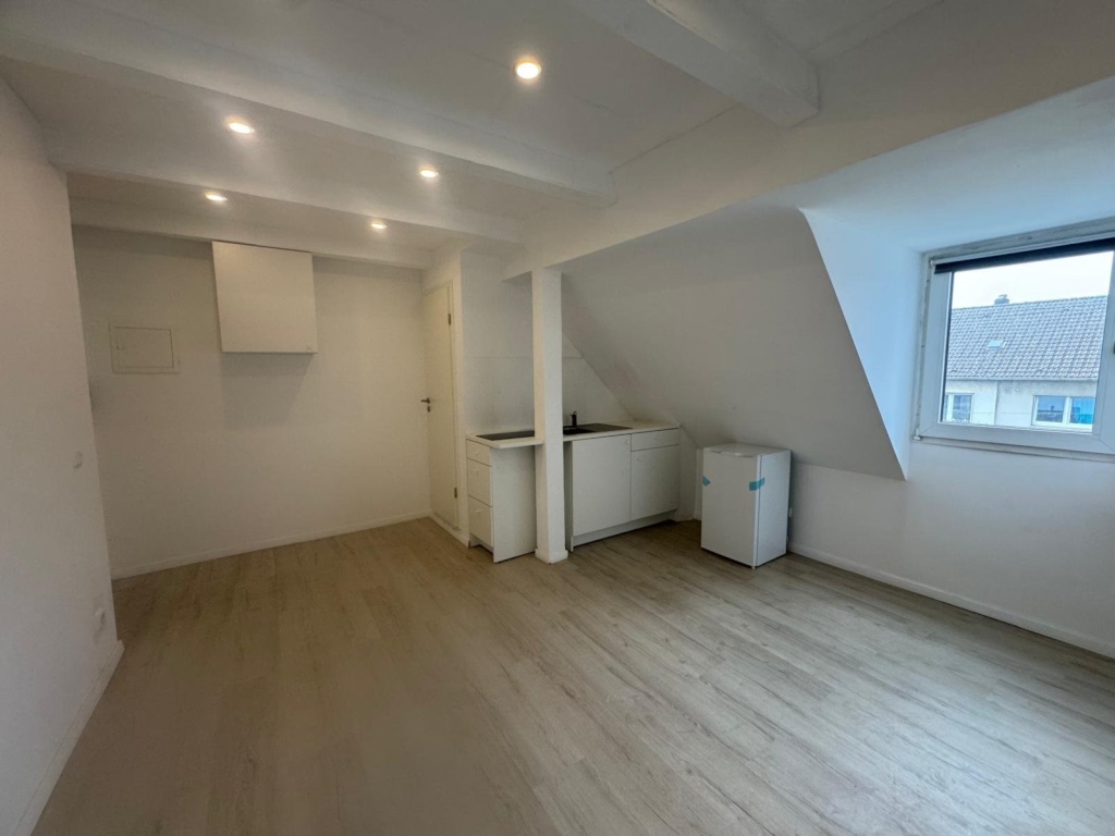 Dein eigenes Reich statt WG-Zimmer: Modernes DG-Studio | Erstbezug | 580 € All-Inclusive