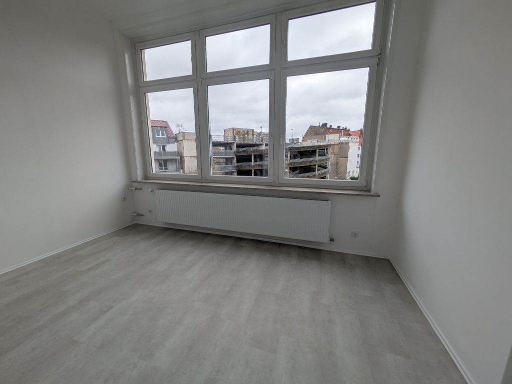 Helle 2,5‐Zi‐Altbauwohnung, Einbauküche, zeitnah frei, KM 680 € – Schlagvorder Straße 9, 49074 Osnabrück Innenstadt – Vorschaubild 3