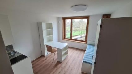 Sublet in Emmy Student Complex for Students Only