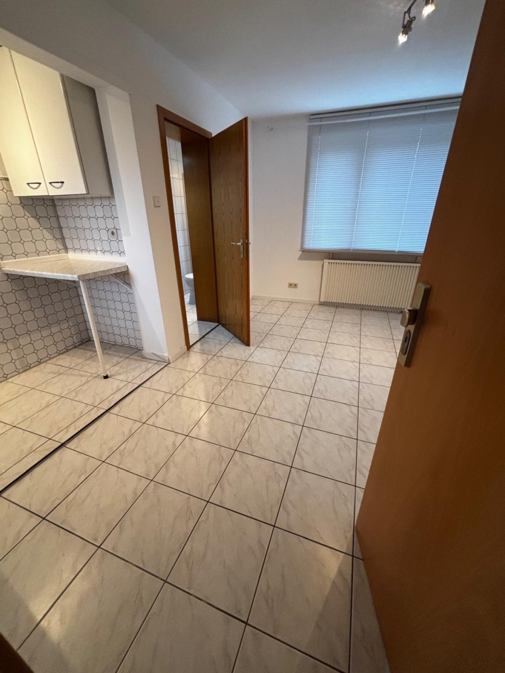 Helle 1-Zimmerwohnung unbefristet zu vermieten – Böckinger Straße 24, 70437 Stuttgart Rot – Vorschaubild 2