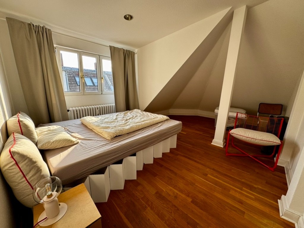 Helle, großzügige Dachgeschosswohnung – 3–6 Monate ab Oktober – Fredericiastraße 31, 14059 Berlin Charlottenburg – Vorschaubild 8