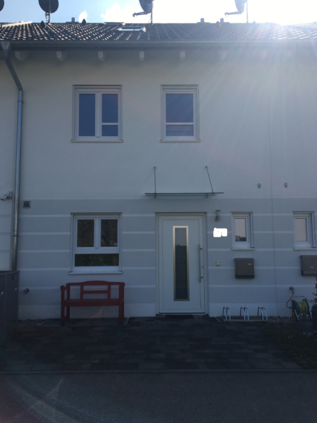 WG-Zimmer Garching b. München Pfarrer-Stain-Straße - Hausansicht vorne