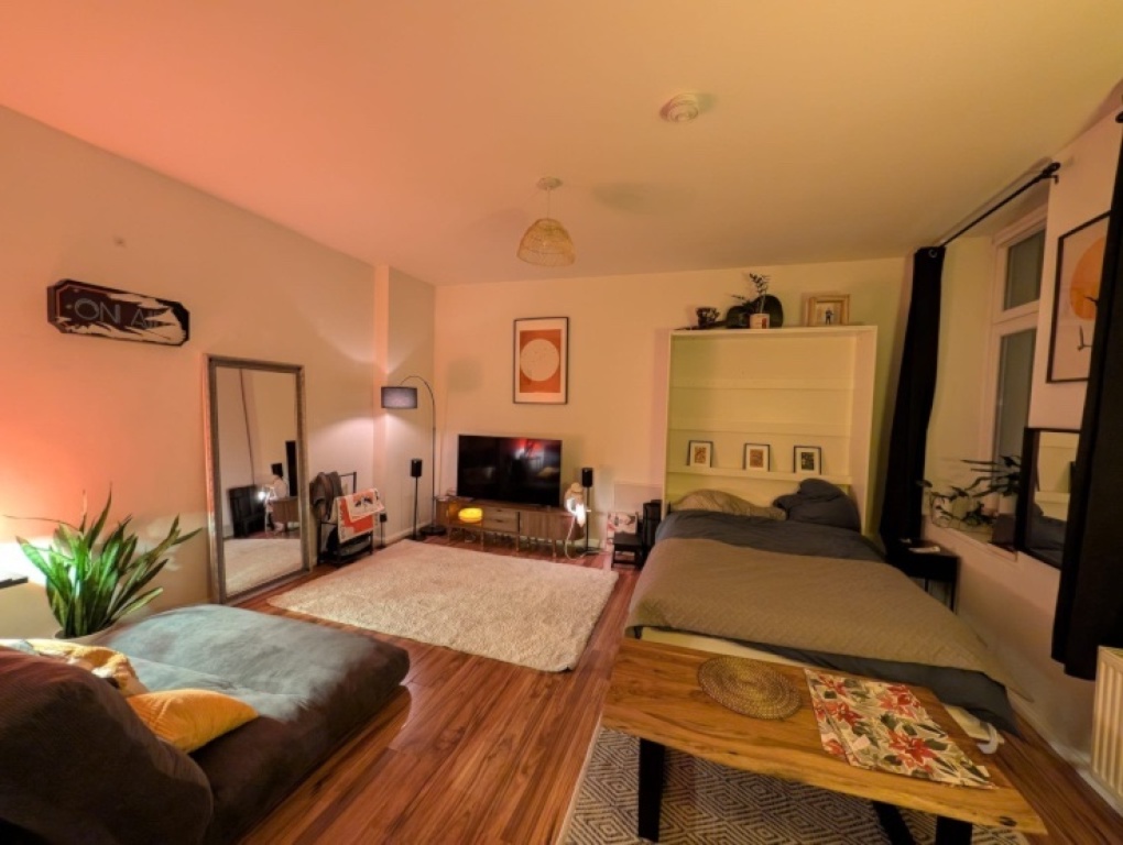 Large Studio Near Zionskirche - Senefelderplatz – Fehrbellinerstrasse, 10119 Berlin Prenzlauer Berg – Vorschaubild 5