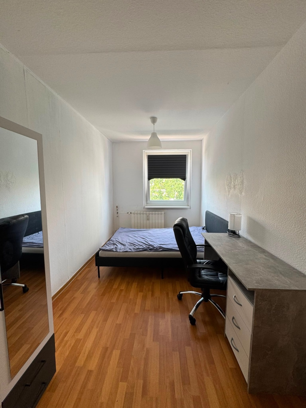 Helle vollmöblierte 3 Zimmer Dachgeschosswohnung ab 09/2026 – Massower Straße, 10315 Berlin Friedrichsfelde – Vorschaubild 2