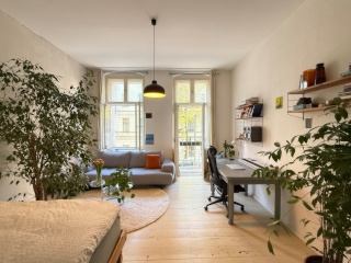 Ad image: Spacious 23sqm room in Schillerkiez Neukölln in chill 2 person flat