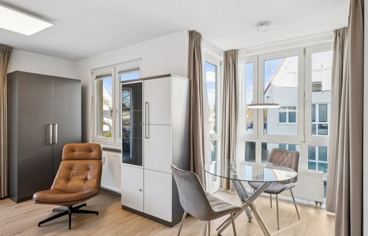 Möbilierte Einzimmerwohnung mit Balkon direkt an der S2 – Alt Lichtenrade 74, 12309 Berlin Lichtenrade – Vorschaubild 3