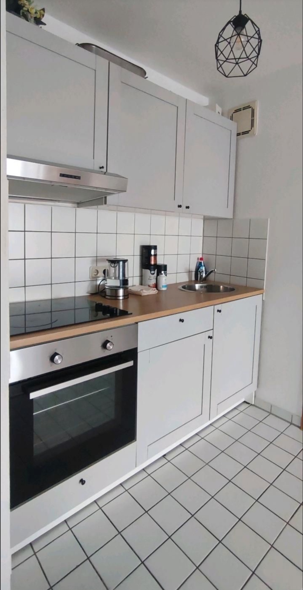 Helle, vollmöblierte 1-Zimmer-Wohnung mit Balkon in Connewitz – Scheffelstraße, 4277 Leipzig Connewitz – Vorschaubild 3