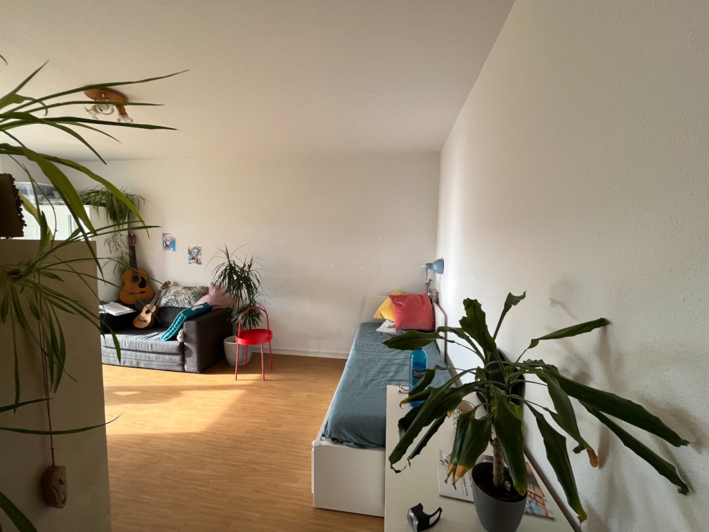 Sonnige, voll möblierte 1-Zimmer-Wohnung in Lichtenberg | ca. 33 m2 | ab 01.09. – Otto-Schmirgal-Straße 6, 10319 Berlin Lichtenberg – Vorschaubild 4