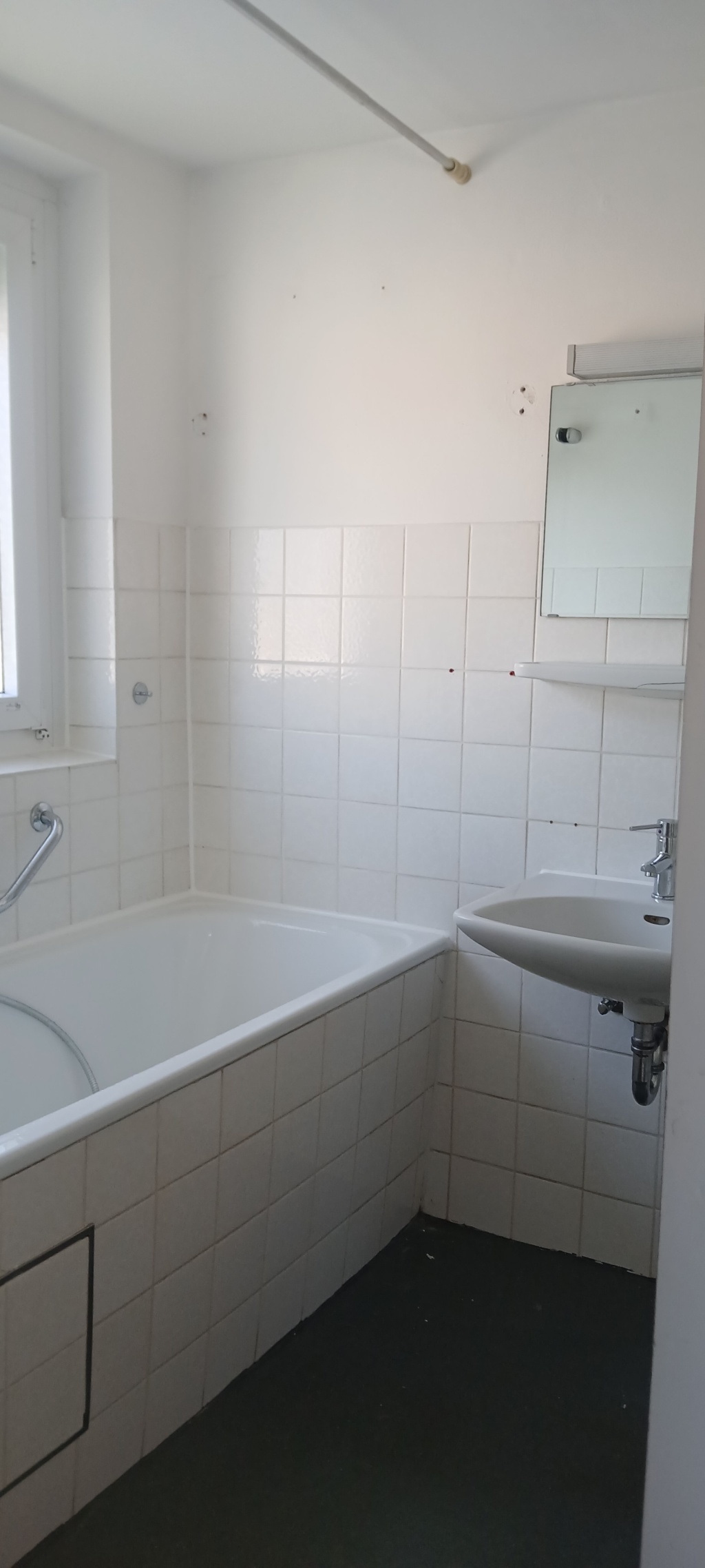 Dreizimmerwohnung in Degerloch befristet auf 18 Monate, DG mit Gartenmitbenutzung – Wurmlinger Strasse, 70597 Stuttgart Degerloch – Vorschaubild 5