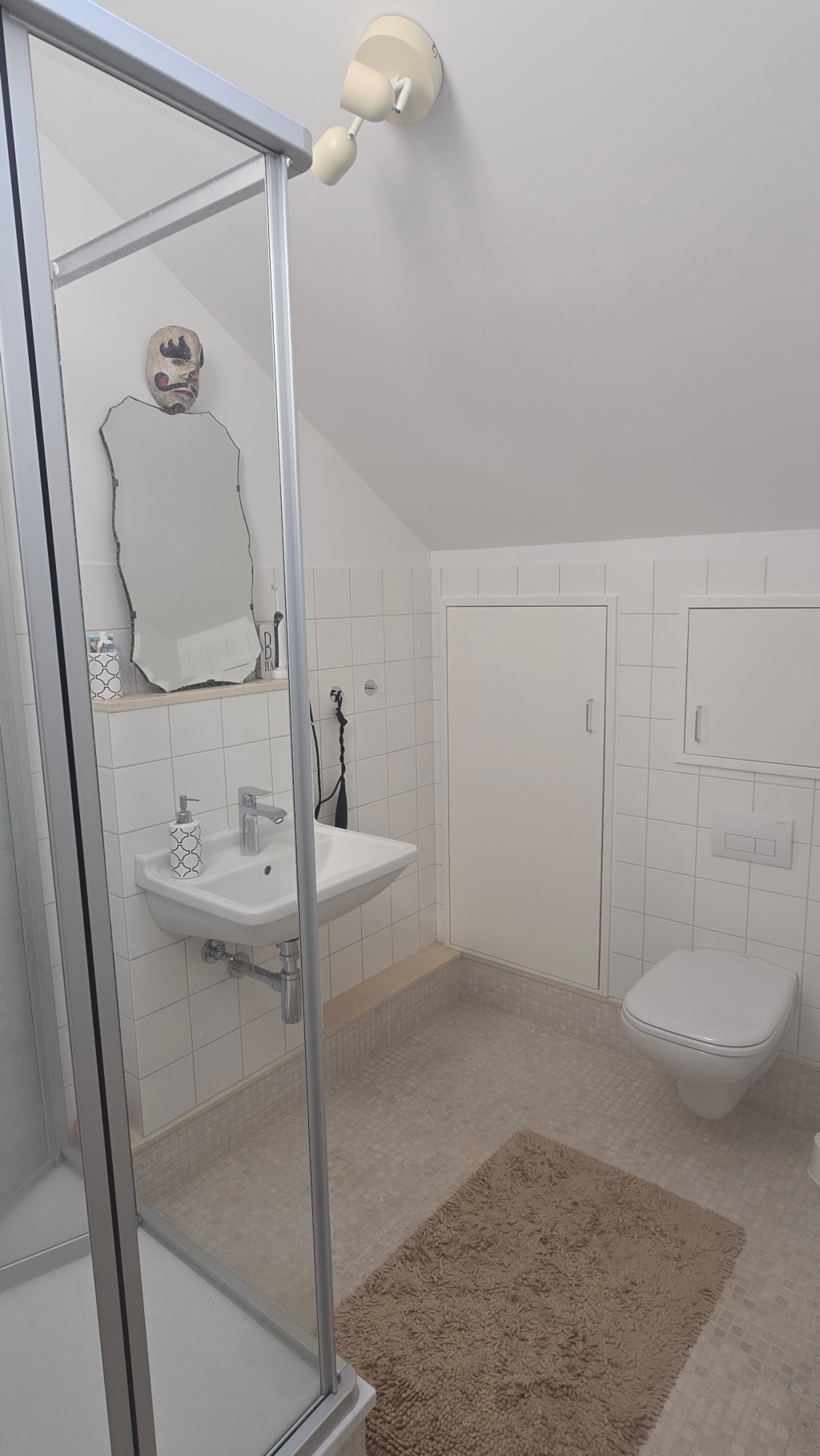 Schönes Dachgeschoss, beste Lage Poppelsdorf, Balkon, möbliert – Sternenburgstraße 83, 53115 Bonn Poppelsdorf – Vorschaubild 4
