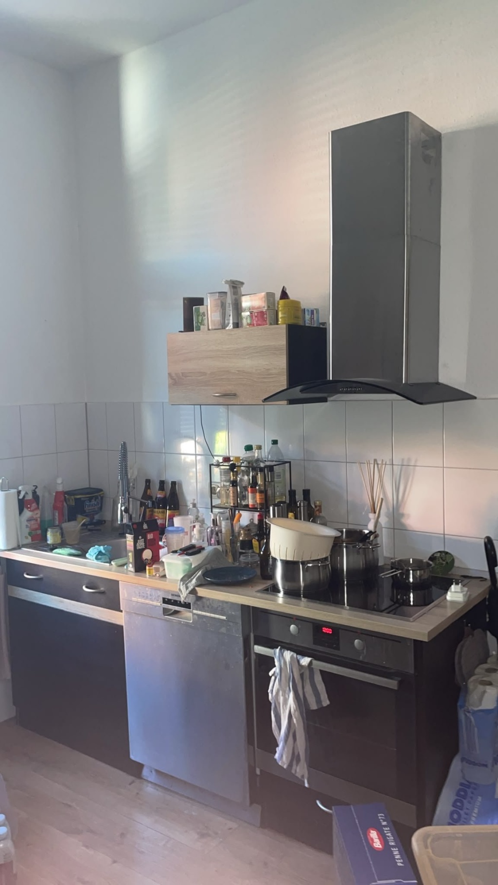 Flat Frankfurt Wilhemlshöherstraße - Küche mit geräten ca. 16m"