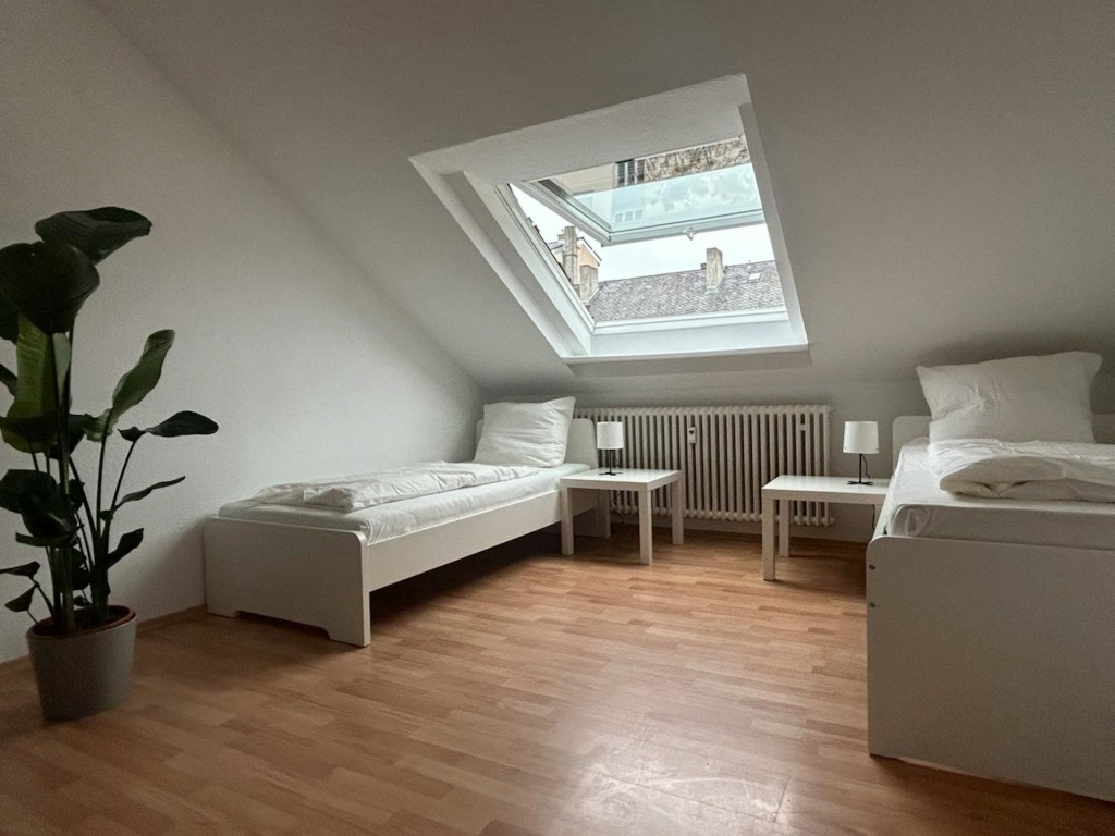 Flat Westend-Nord Feldbergstraße - picture 1