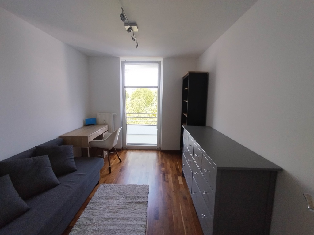 The fully furnished 4 room apartment in Giesing with the all-inclusive fixed-term contract till 19.06.2027 / Die komplett möblierte 4-Zimmer-Wohnung in Giesing mit befristetem All-inclusive Mietvertrag bis zum 19.06.2027 – Werinherstraße 97a, 81541 München Obergiesing-Fasangarten – Vorschaubild 14