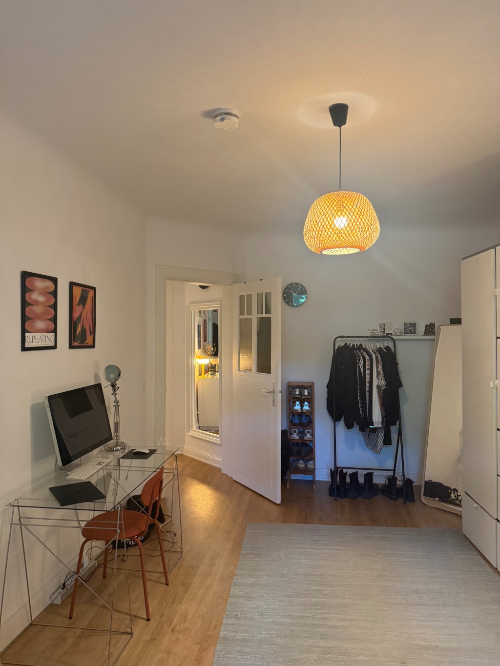 Untermiete: Möblierte 2,5-Zimmer-Wohnung mit Garten mitten in der City – Garbestraße, 20144 Hamburg Eimsbüttel – Vorschaubild 2