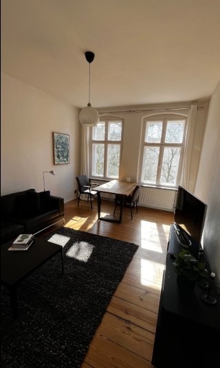 Schöne möblierte 2-Zimmer-Wohnung in Charlottenburg – 12 Monate befristet (01.09.2026–01.09.2027) — photo 1
