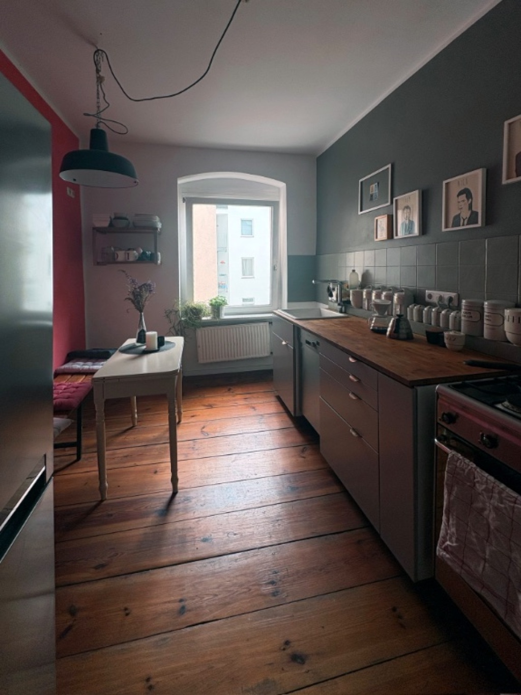 Zwischenmiete 6 Monate (Nov–Apr): Möblierte Altbauwohnung mit Balkon & Kamin im Bergmannkiez | 6-month furnished sublet: period apartment with balcony & fireplace – Solmsstrasse, 10961 Berlin Kreuzberg – Vorschaubild 12