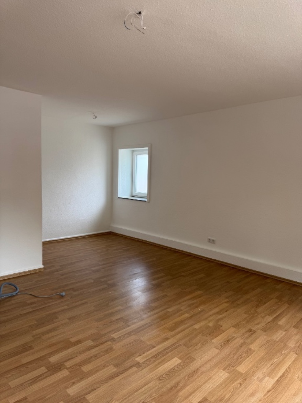 WG-Neugründung: frisch renovierte 3er-WG mit neuem Bad und neuer Einbauküche in zentraler Lage – Heinrichstraße, 64283 Darmstadt Darmstadt – Vorschaubild 2