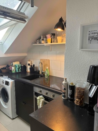 Wunderschöne helle Dachgeschosswohnung direkt bei der Berger Str.