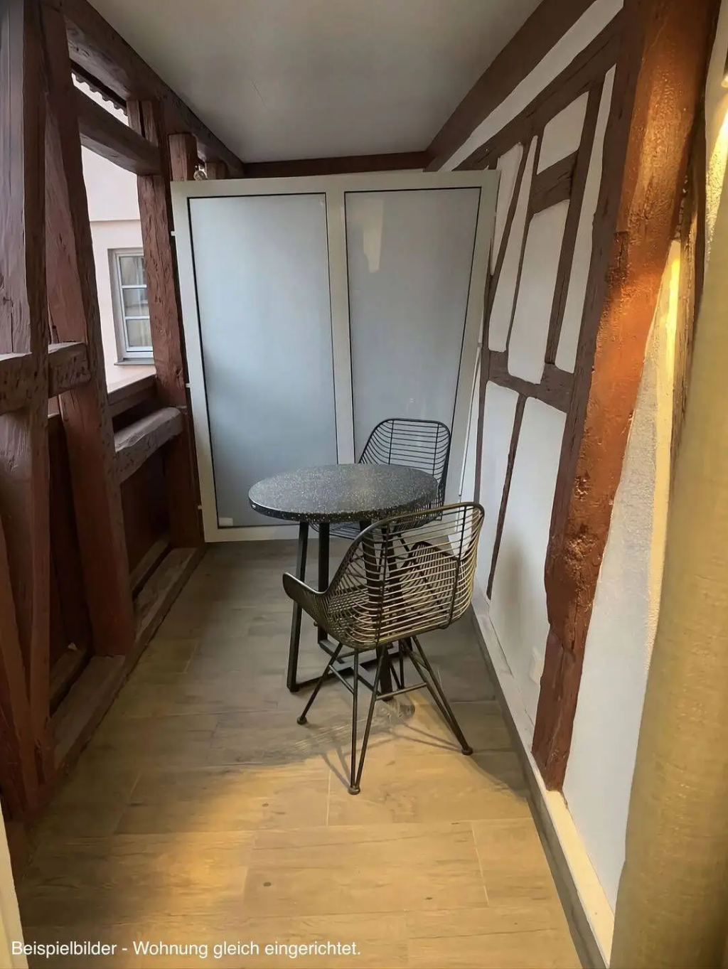 Stilvoll möblierte Altbauperle mit Balkon direkt am Weinmarkt – Irrerstraße 13, 90403 Nürnberg Sebald – Vorschaubild 8
