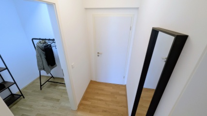 Ad image: WG Wieland: Neugründung 4er WG, helles möbliertes Zimmer mit Garderobe, Erstbezug! GRÜNES Neuperlach, Parks & Michaelibad nah, U5 20 Min zum HBF. Bright furnished room, first occupancy, green location!