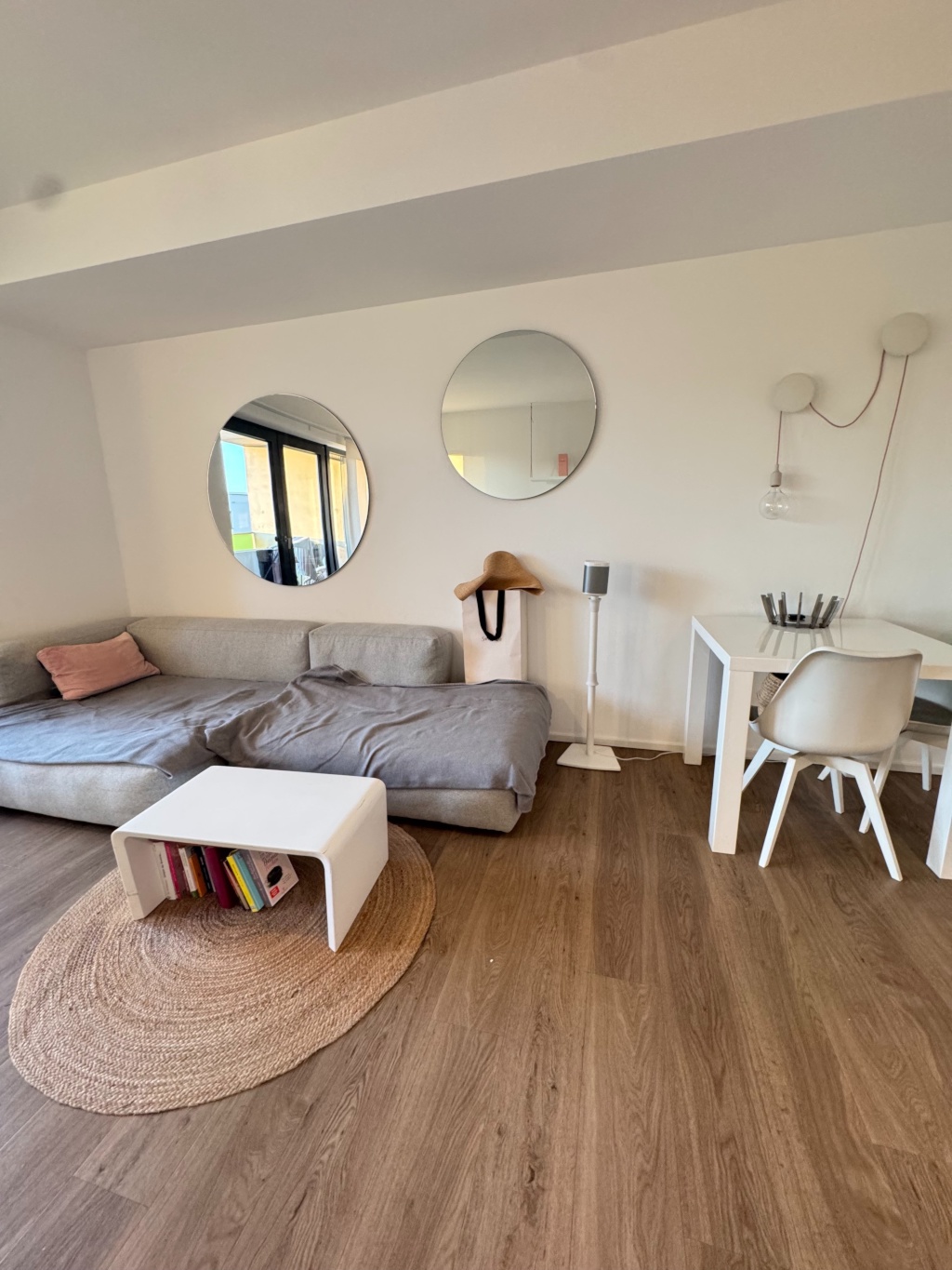 Hochwertig möblierte 2-Zimmer-Wohnung mit Balkon in zentraler Kölner Innenstadtlage – Tel Aviv Str. 7, 50676 Köln Altstadt-Süd – Vorschaubild 3