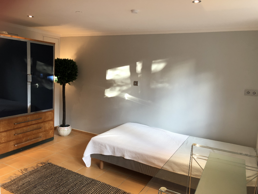 Hochwertig möblierte 1-Zimmer-Wohnung im Herzen von Stuttgart-Möhringen