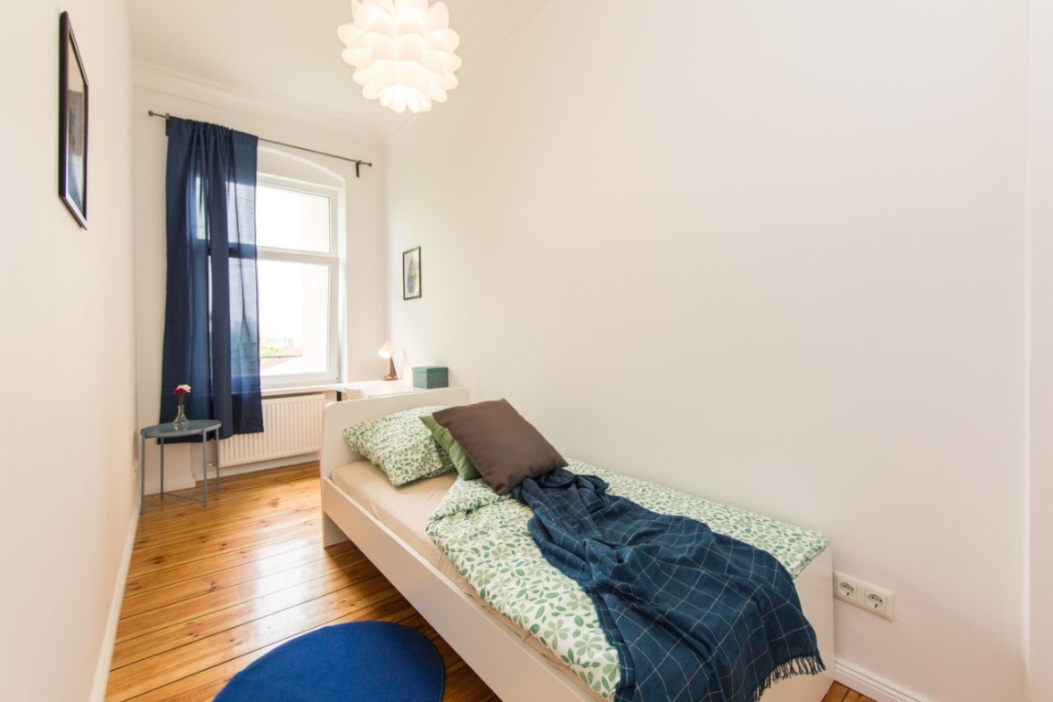 Modern möbliertes WG-Zimmer inkl. Anmeldung