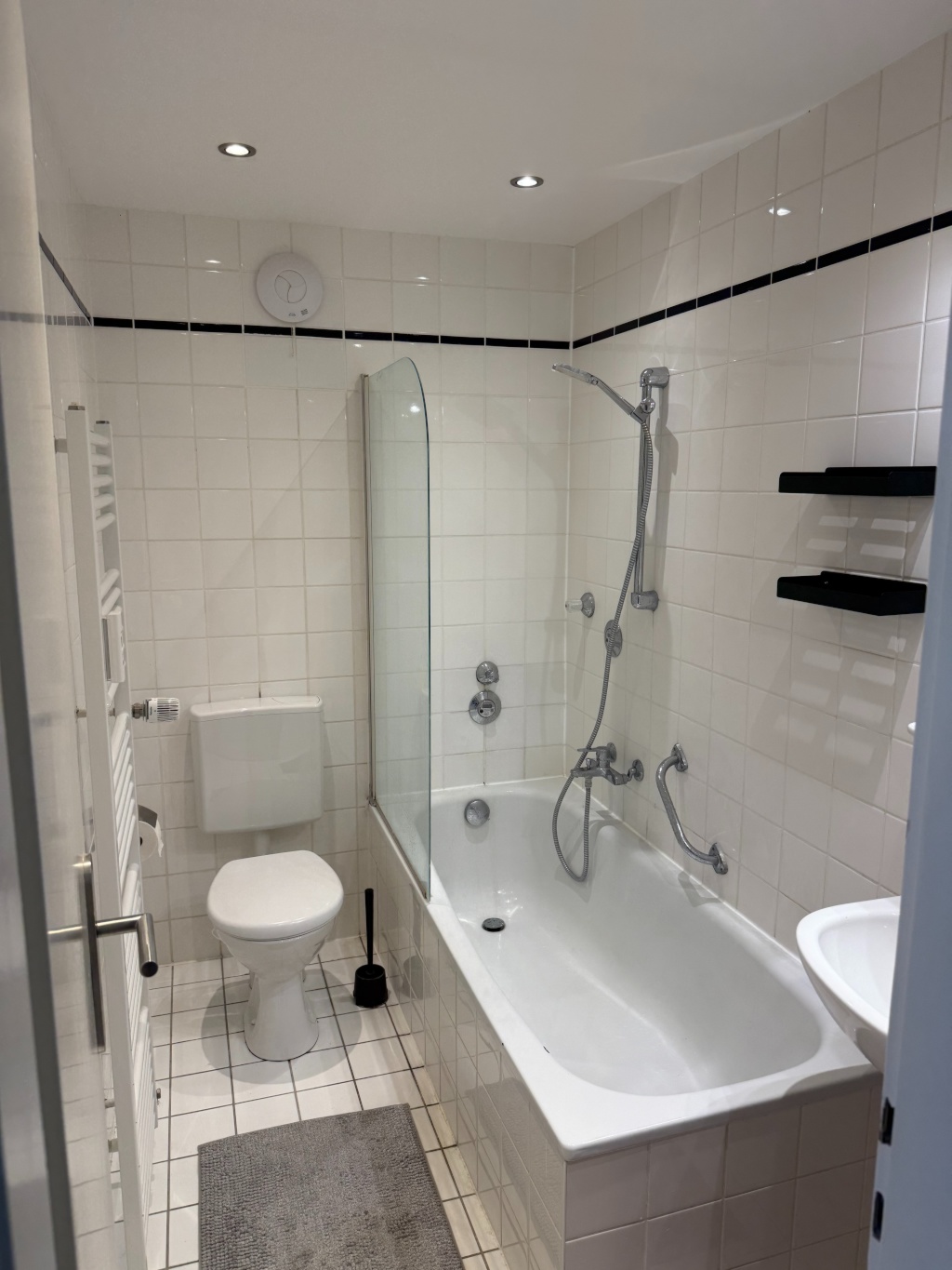 Große, helle Wohnung in Schwabing in zentraler Lage, mobliert, befristet – Belgradstraße 15A, 80796 München Schwabing-West – Vorschaubild 11
