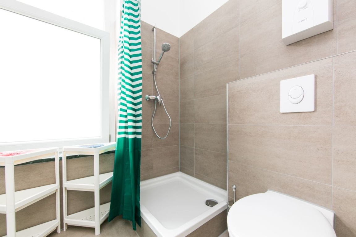 Modern möbliertes WG-Zimmer inkl. Anmeldung – Buschkrugallee, 12359 Berlin Britz – Vorschaubild 7