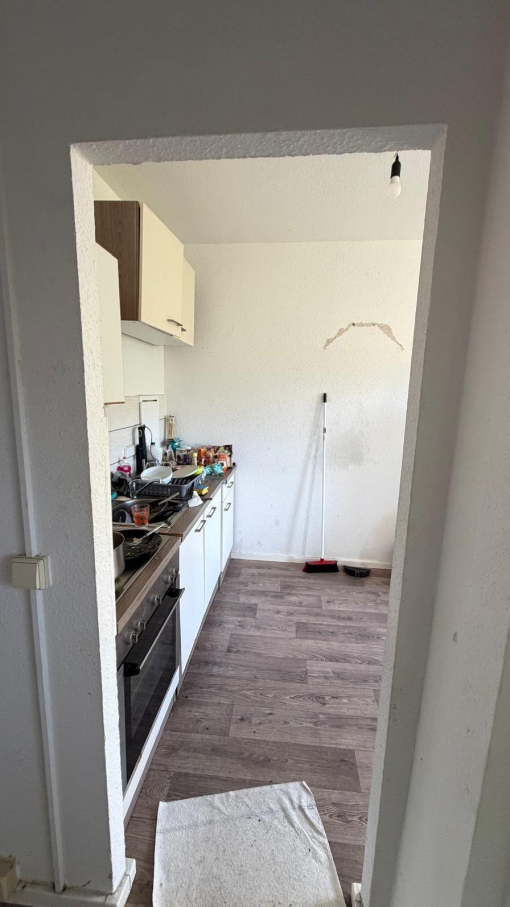 3 Zimmer Whonung in Halle(saale)- Warmmiete 489€ – Ernst-Hermann-Meyer-Straße, 6124 Halle (Saale) Halle-Neustadt – Vorschaubild 5