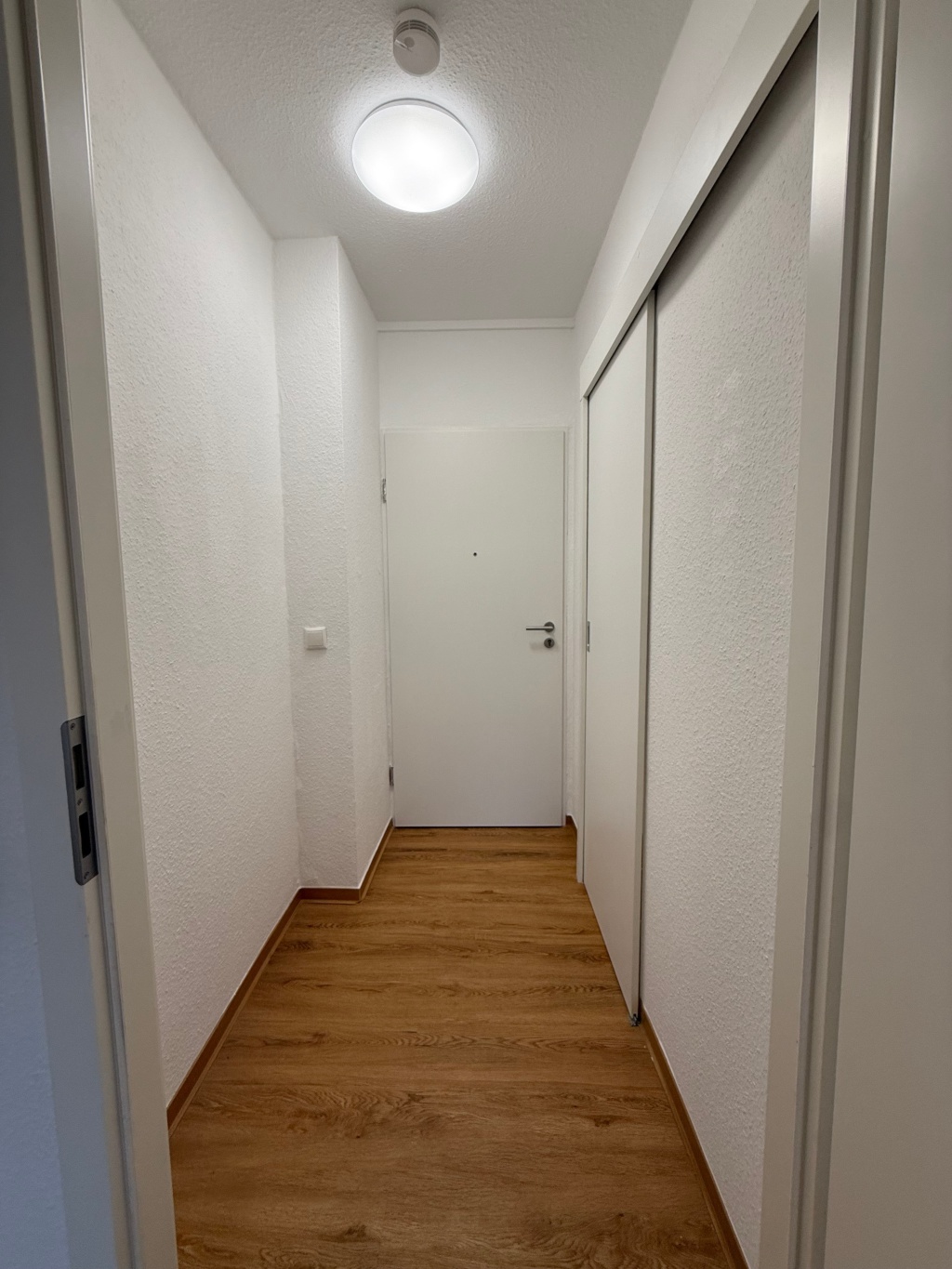 Voll möbliertes Apartment mit Balkon zur Zwischenmiete 28.08.-29.09.2026 – Burgstraße 74, 51103 Köln Vingst – Vorschaubild 6