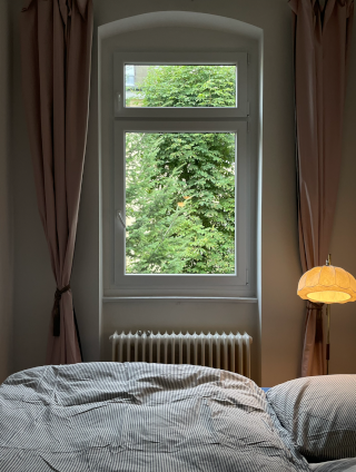 Kantstraße auf Zeit - spacious 2-room-flat for subletting — photo 1