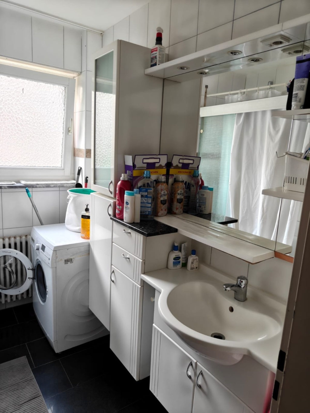 Habitación en WG Weingarten Hügelheimer Weg 5 - Duschraum/Bathroom