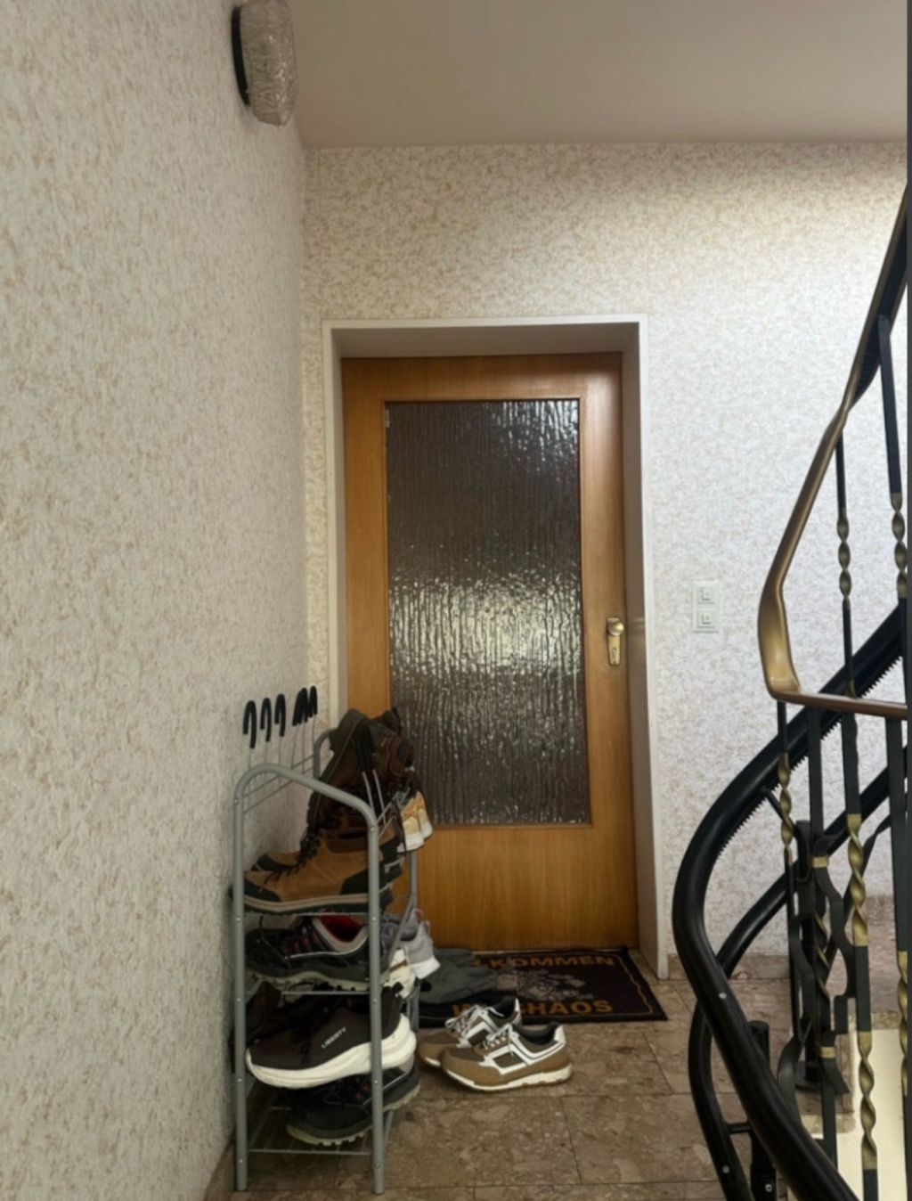 House Marianum Siedlungsweg 8 - Main Entrance
