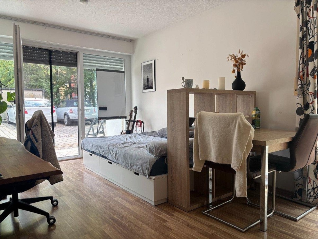 Modernes 1-Zimmer Studentenapartment mit Terrasse