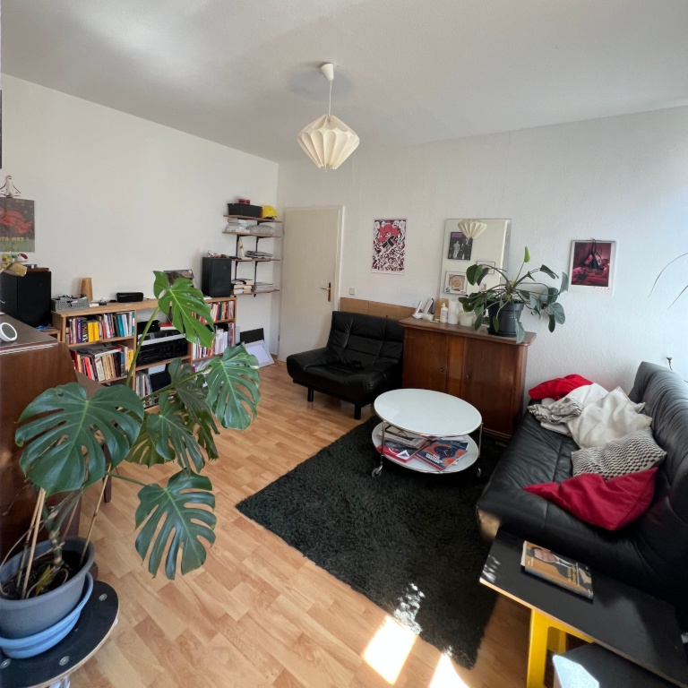 Zwischenmiete in gemütlicher Wohnung, Reudnitz/Anger-Crottendorf, 3.OG – Schirmerstraße 6, 4318 Leipzig Anger-Crottendorf – Vorschaubild 2