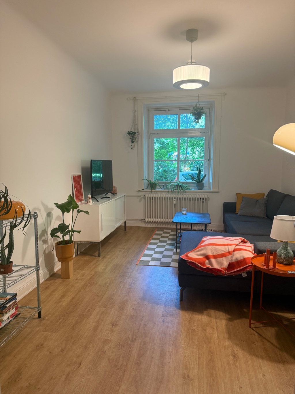 Untermiete: Möblierte 2,5-Zimmer-Wohnung mit Garten mitten in der City – Garbestraße, 20144 Hamburg Eimsbüttel – Vorschaubild 3