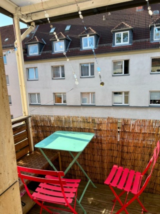 schönes WG Zimmer mit Balkon