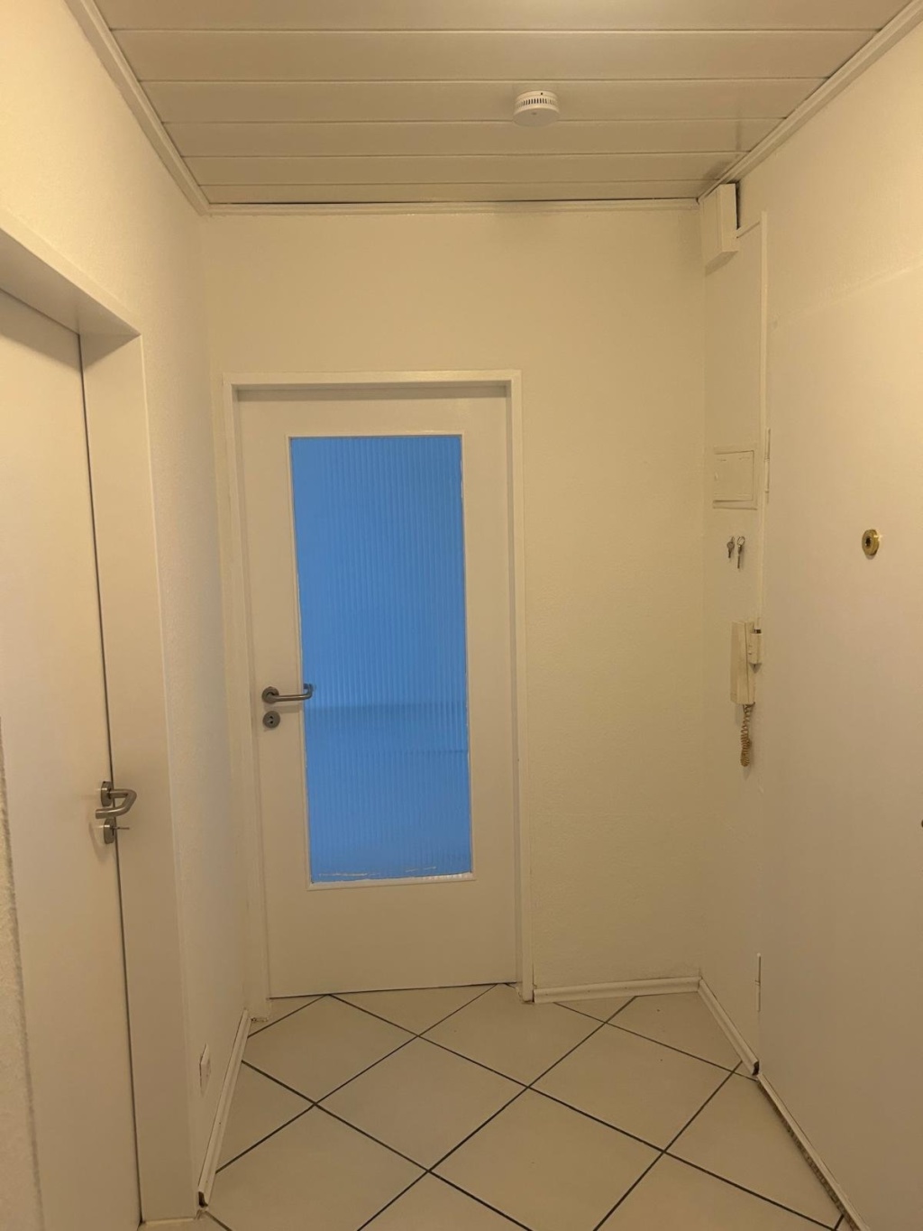 WG-Zimmer Rheinau Schifferstadter Straße 22 - Flur2