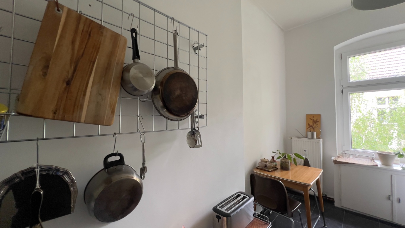 Subletting my 1-room-apartment in Neukölln for one month in December – Weisestraße, 12049 Berlin Neukölln – Vorschaubild 3