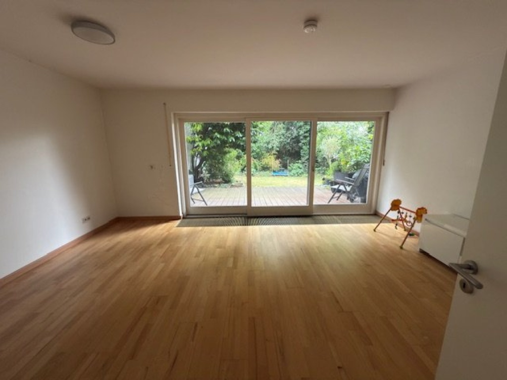 3 WG Zimmer in DHH an Referendare oder Studenten zu vermieten – 85053 Ingolstadt Kothau – Vorschaubild 2